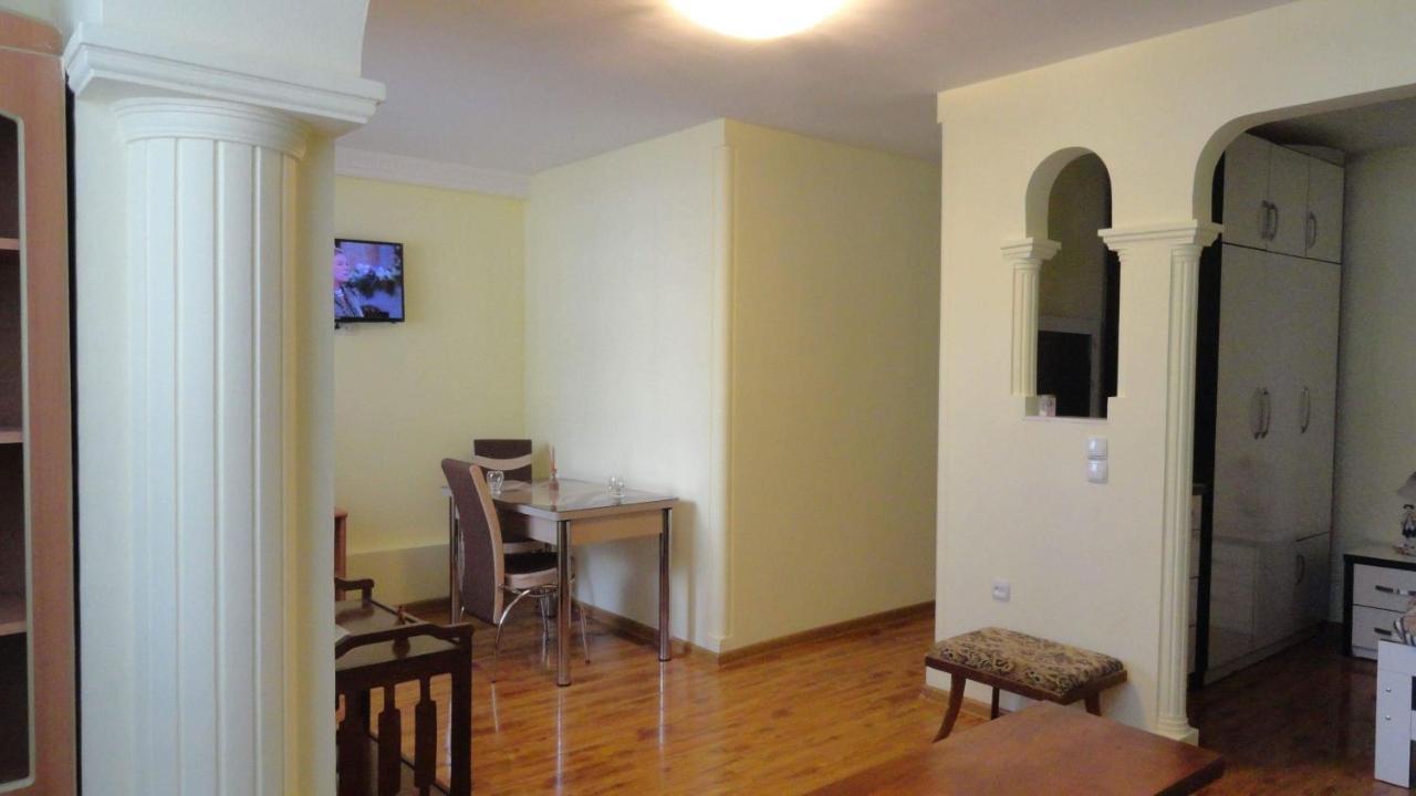 Apartamento House At Ortachala Tiflis Exterior foto